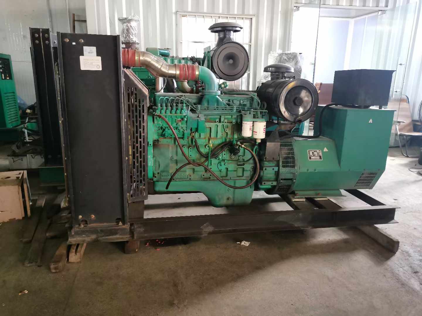 安龙发电机租赁如何确定电缆的承载电流是否在安全范围内？