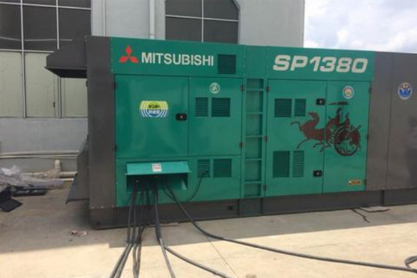 安龙为什么有些柴油发电机组的输出电压可以调节？