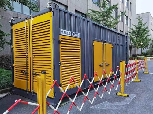 安龙如何使用转速表检查发动机的转速？