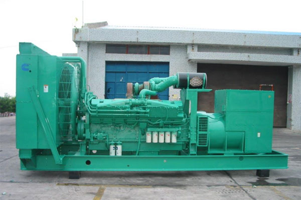 安龙工厂发电机应急发电时如何更准确地检查发电机状态？