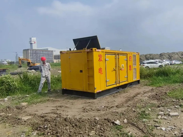 安龙200KW柴油发电机机组每小时的油耗量受哪些因素影响？