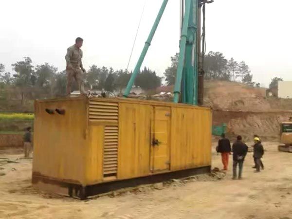 安龙如何判断水冷式机油散热器密封件是否需要更换？